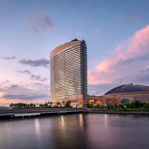 Hilton Sea Hawk Hotel